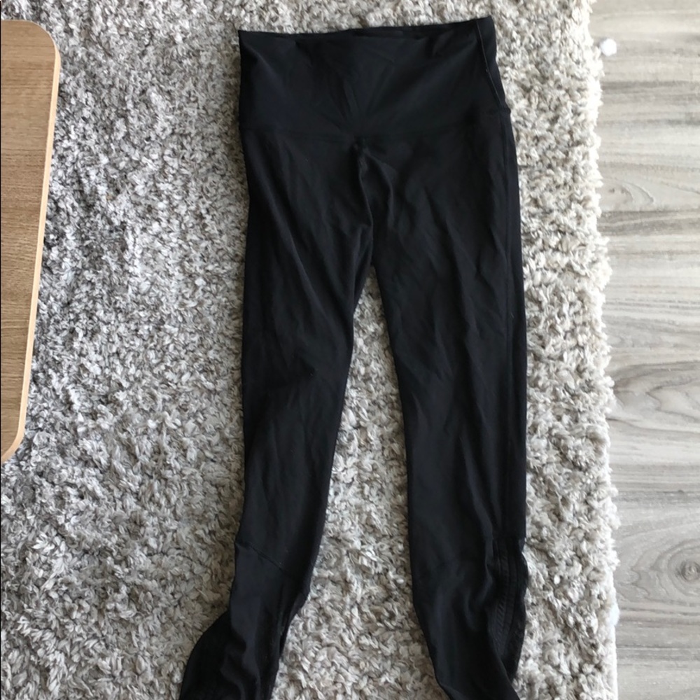 Black Lululemon leggings!